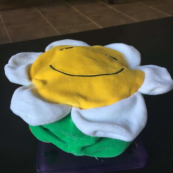 New Rich Frog Reversible Lady Bug and Sunflower Hat Fits Infants and Toddlers - Picture 4 of 8